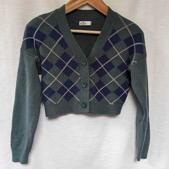 Hollister Sweaters - Hollister Crop Argyle Button Up Cardigan